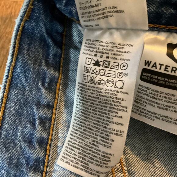 Women's Levis Wedgie Size 26 Raw Hem Blue High Rise Jeans - Picture 8 of 8